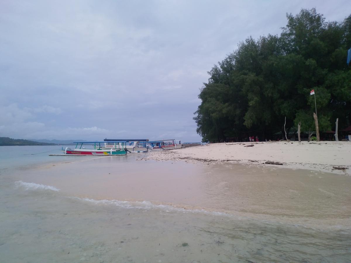Triple Tree Villa Gili Trawangan Exterior foto